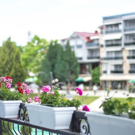 Seasons Hotel Струга Екстериор снимка