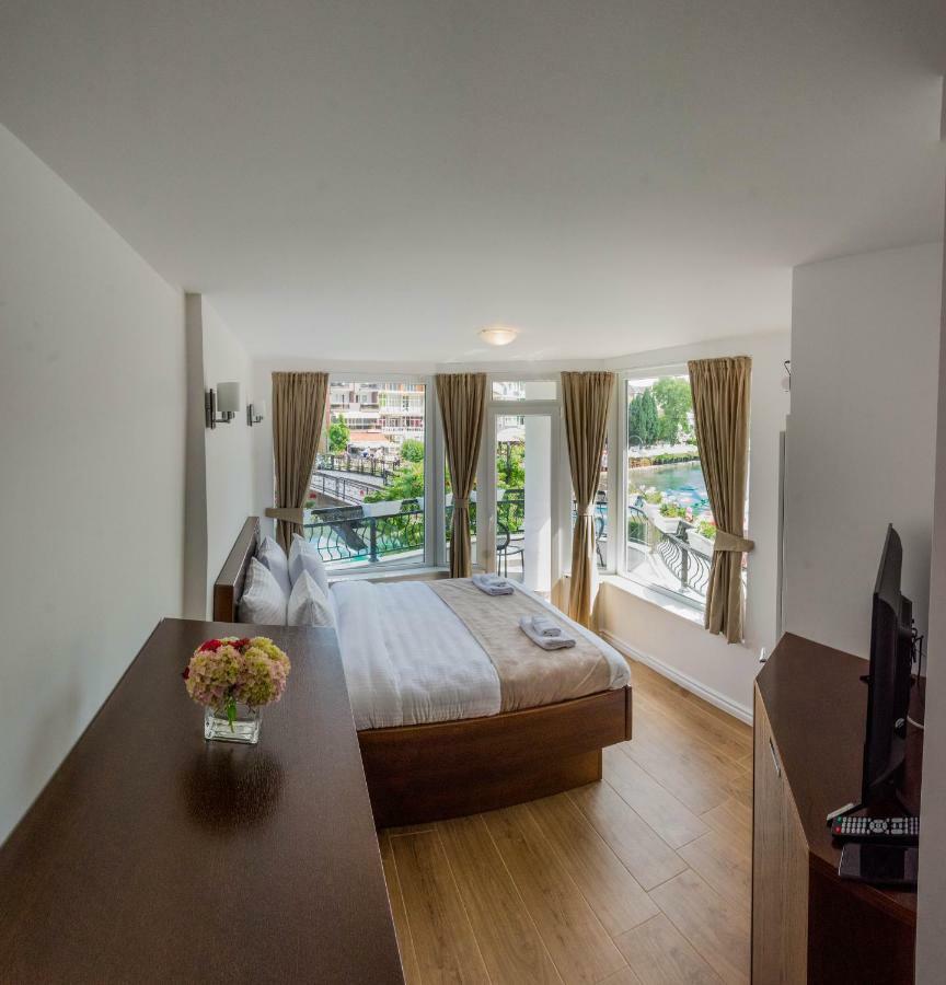 Seasons Hotel Струга Екстериор снимка