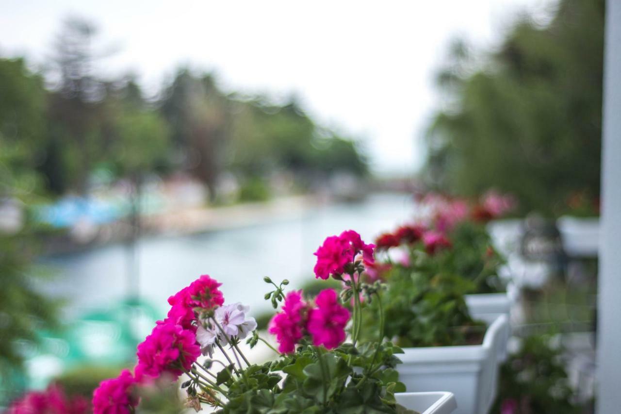 Seasons Hotel Струга Екстериор снимка